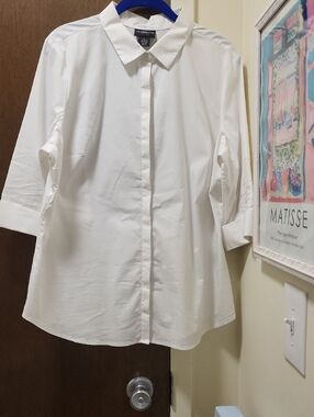 Liz Claiborne White Button-Front Career Shirt 3/4 Sleeve